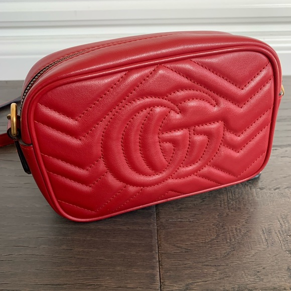 Gucci Marmont Mini Camera Bag - Picture 4 of 10